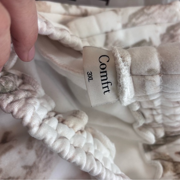 Comfrt Camo Sweatpants
Camo Sweatpants Color
Limited Edition: White Oak - Picture 7 of 7